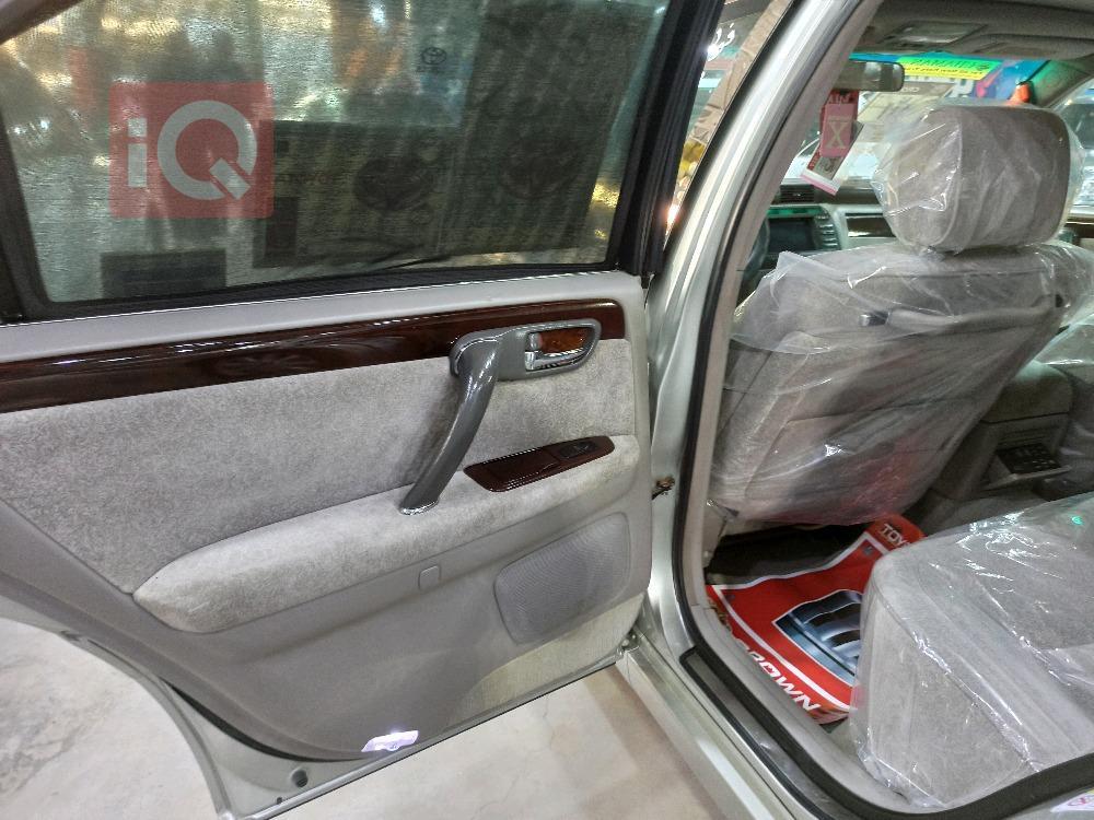 تۆیۆتا کراون